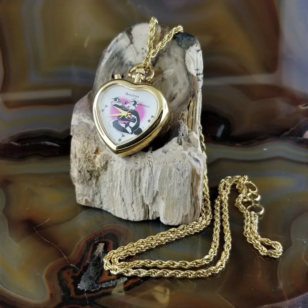 Vintage Warner Brothers PEPE LE PEW Penelope Musical Heart Watch Necklace - Picture 5 of 5